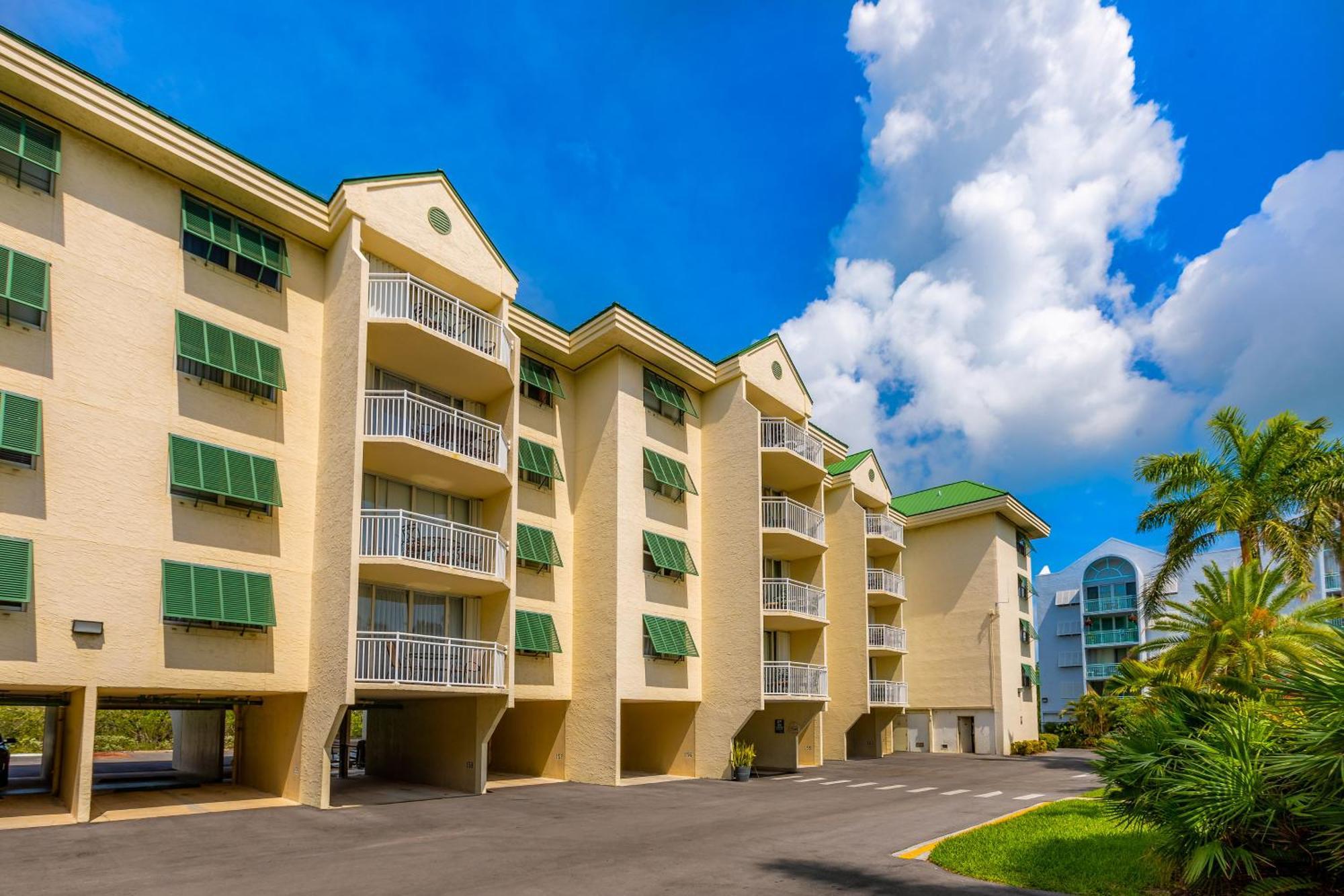 Sunrise Suites - Sea Breeze Suite 101 Кі-Вест Номер фото