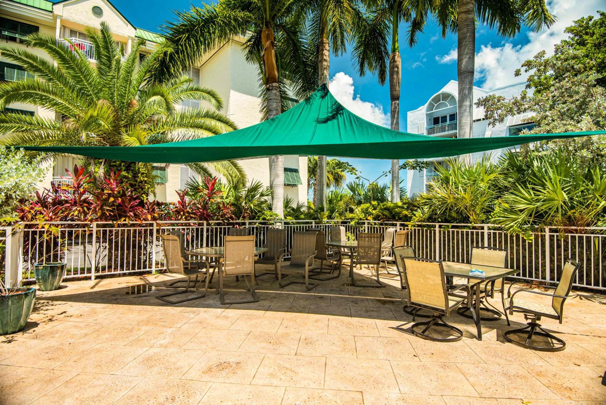 Sunrise Suites - Sea Breeze Suite 101 Кі-Вест Номер фото